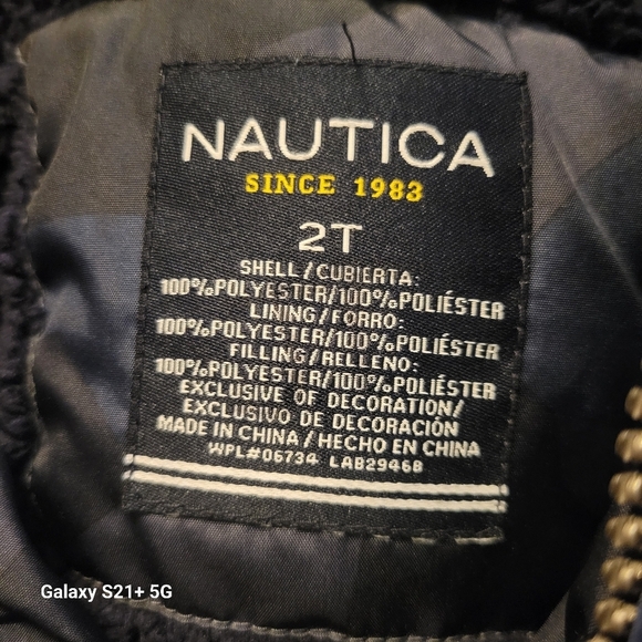 Nautica coat size 2T has some pulls - Picture 2 of 5